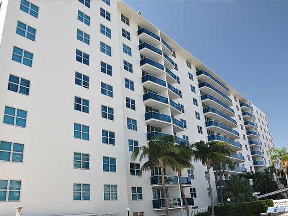 5th image of 7501 E Treasure Dr APT 6E