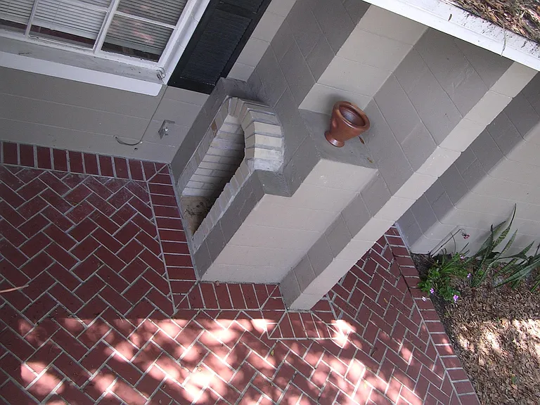 838 Rosalia Dr — Photo 5