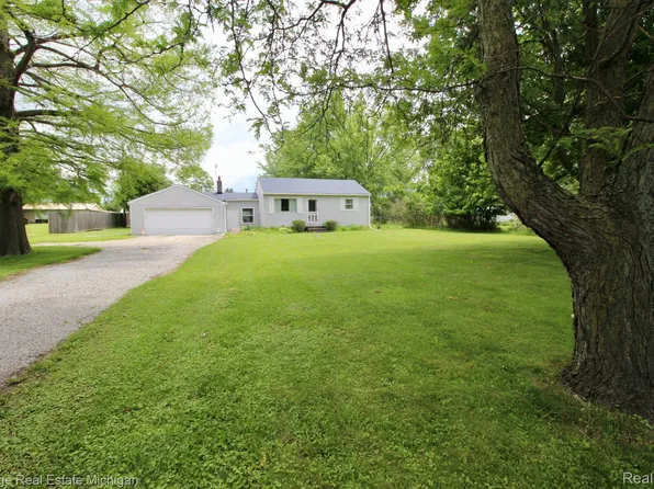 8265 S M 52, Owosso, MI 48867