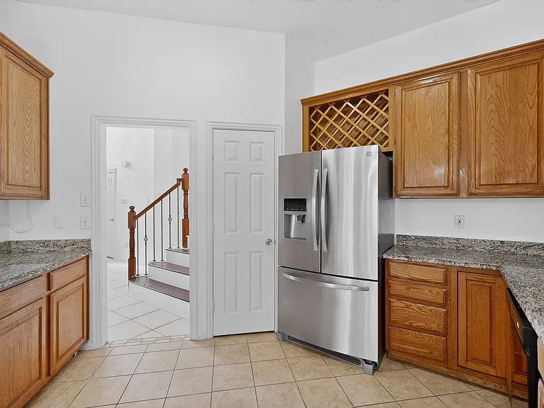 636 N Allen Rd — Photo 12