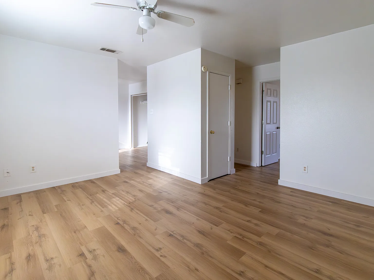1601 Benttree Drive - 3 — Photo 2