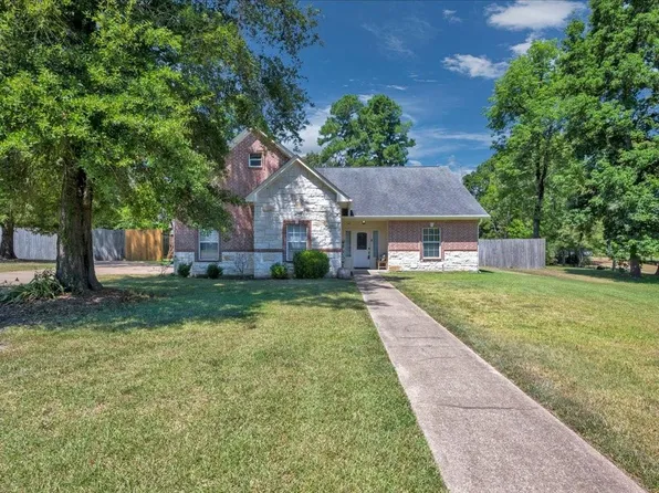 290 Austin Ln, Pollok, TX 75969