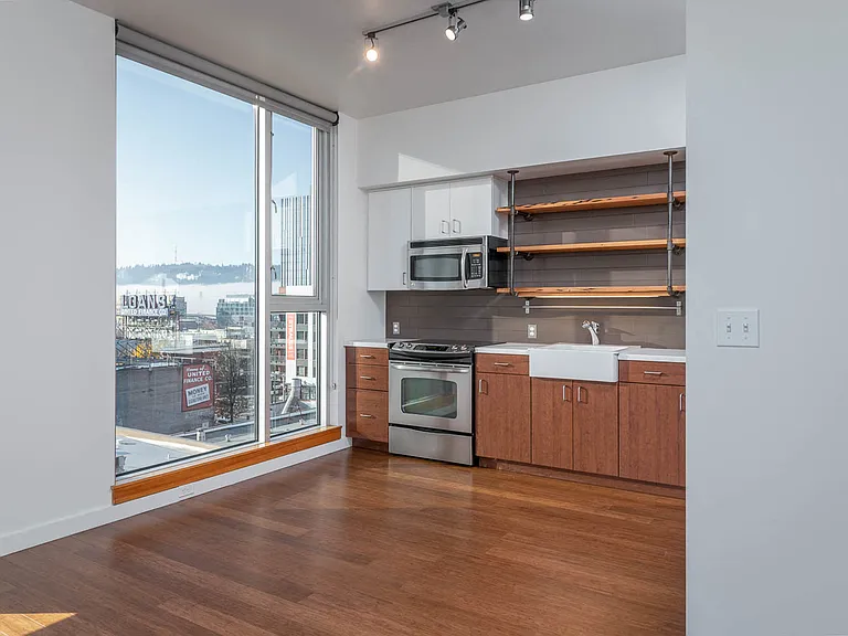 Central Eastside Lofts | Eastmoreland Kitchen