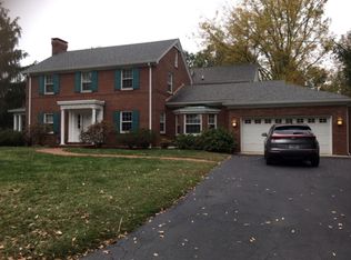 1872 Woodfill Way, Louisville, KY 40205