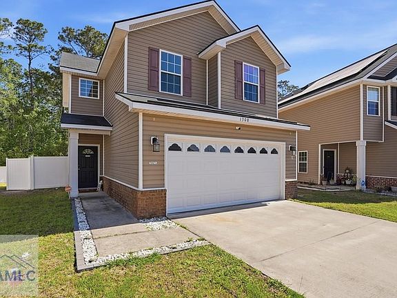 3rd image of 1308 Karen Ct