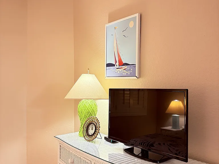 Second queen bedroom