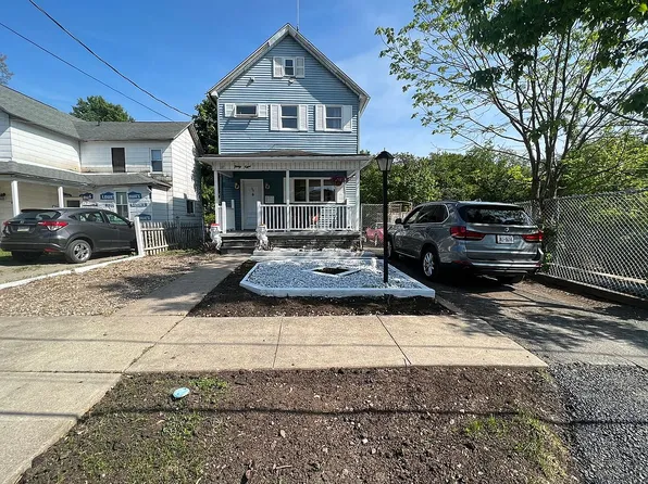 38 Franklin St, Carbondale, PA 18407