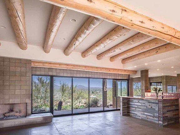 Large windows in main room (windows slide open)