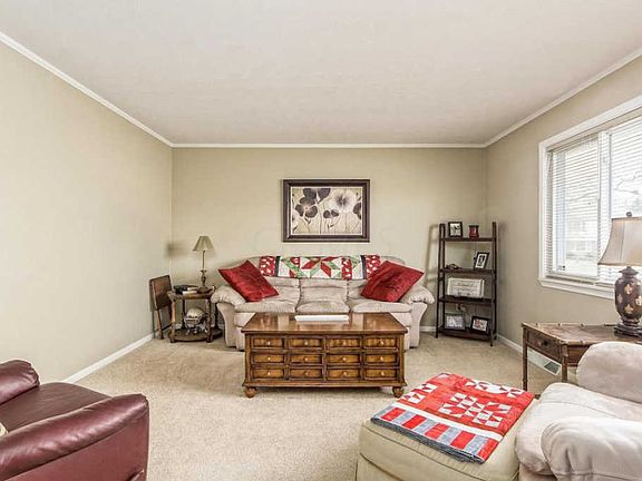 3rd image of 4045 Donegal Ct