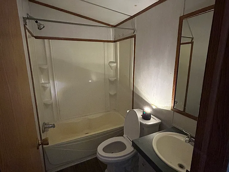 100 Oxford Cir #409 — Photo 5