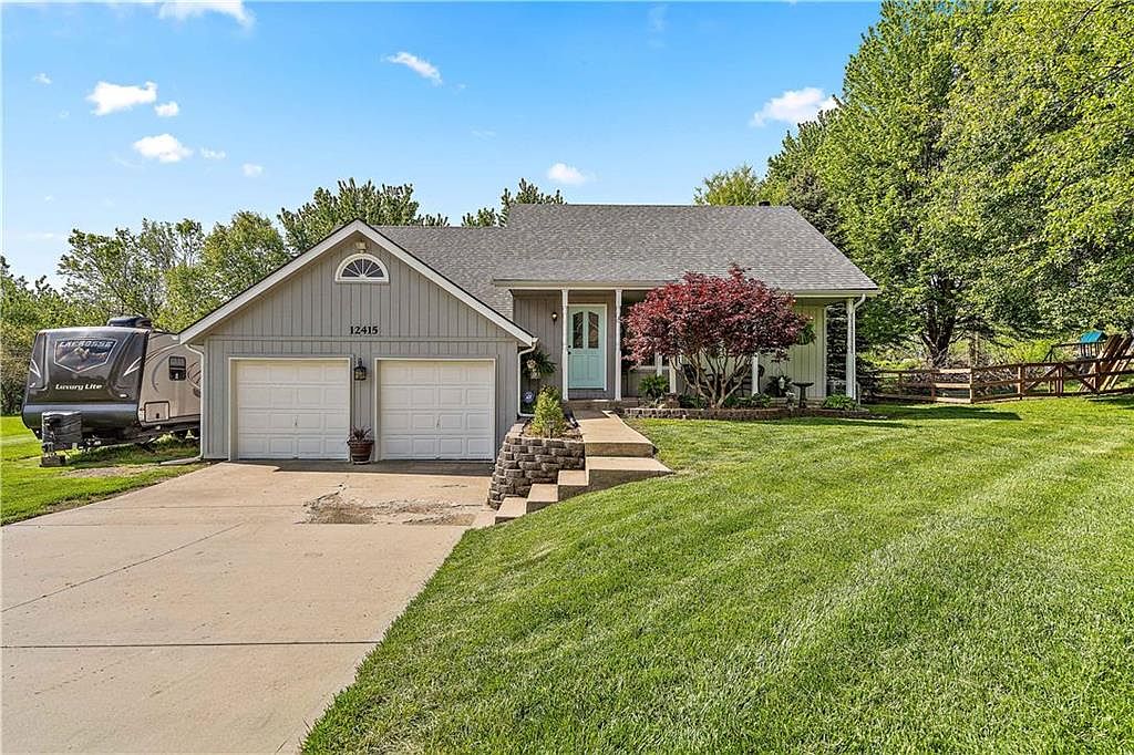 12415 Donahoo Rd, Kansas City, KS 66109 Zillow