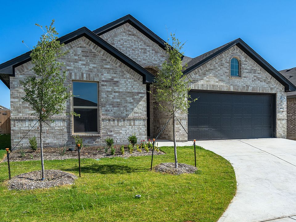 1st image of 4824 Sassafras Dr