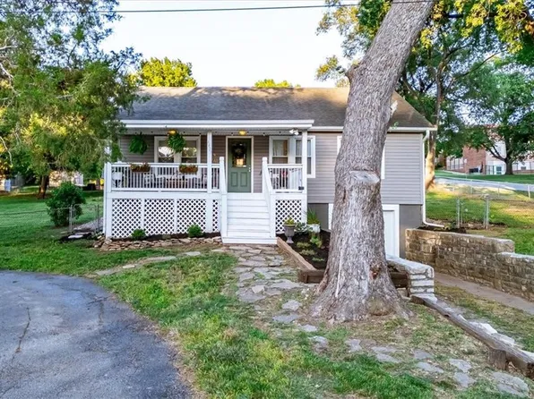 4427 N Cypress Ave, Kansas City, MO 64117