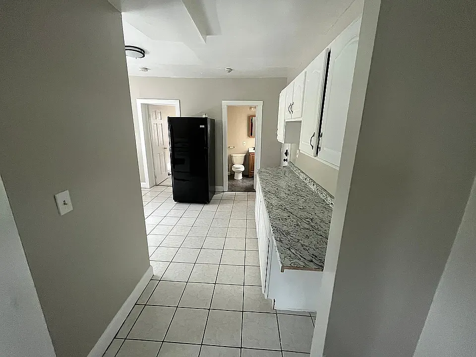 8 Hammond St #2