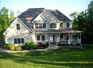 15 Bella Vista Ct, Campbell Hall, NY 10916