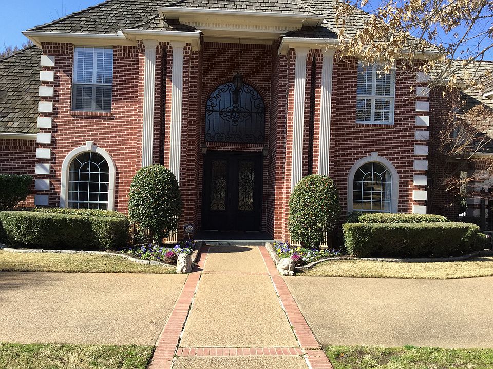 1st image of 3104 Saint Albans Cir