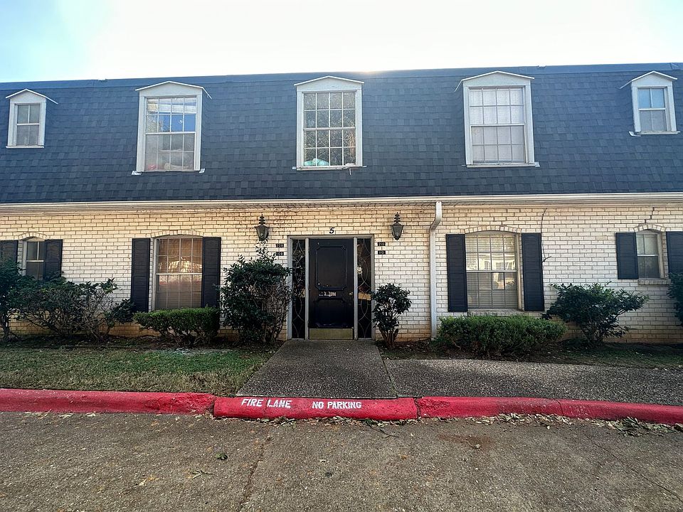 1st image of 3730 Fairfield Ave Unit 210
