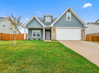812 Brookside Dr, Springtown, TX 76082