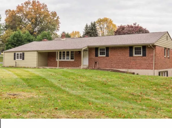 476 Lafayette Dr W, West Chester, PA 19382