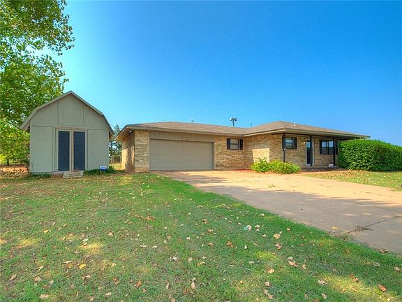 2nd image of 14 Sharon Gale Dr