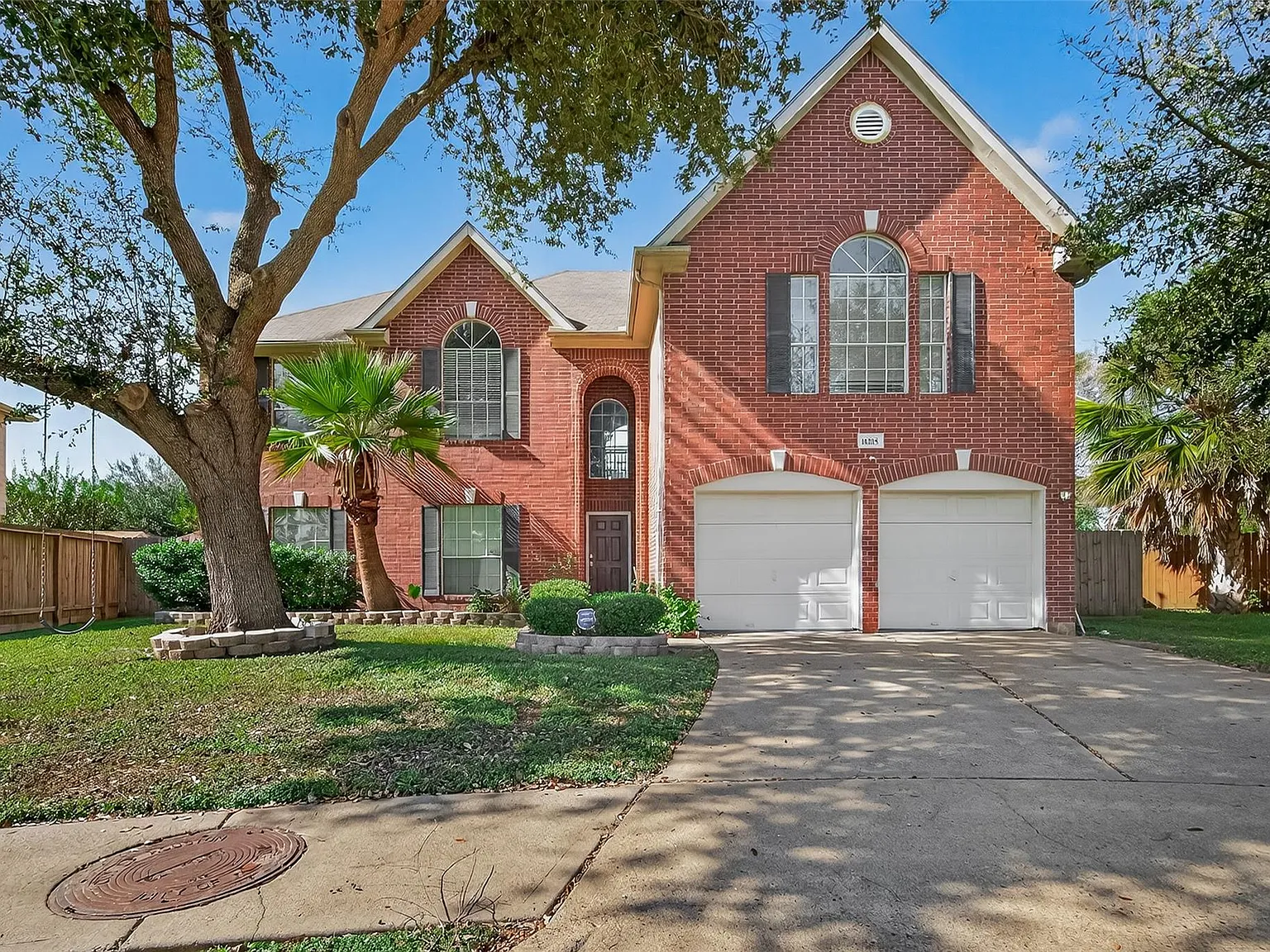 4 bed, 3.5 bath, 3318 sqft, $2,800 — Photo 2