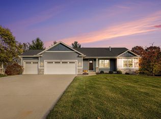 7550 Fox Meadow Dr, Hudsonville, MI 49426