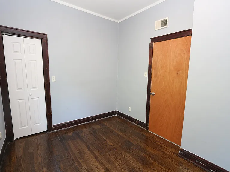 8620 S Marquette Ave #2R — Photo 9