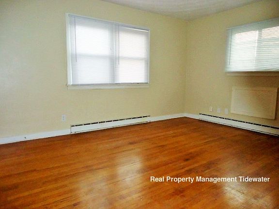 2nd image of 1806 Bracey St APT 3
