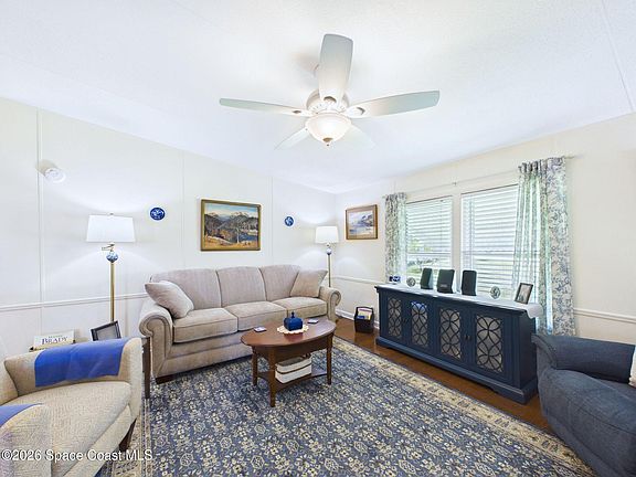 4th image of 1191 Greenview Ct NE