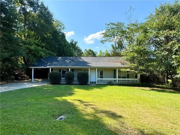1701 4th Pl, Phenix City, AL 36869