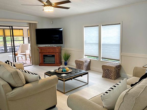3rd image of 2033 Warwick Hills Dr #1066