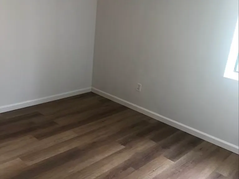 180 Vredenburgh Ave #1 — Photo 8