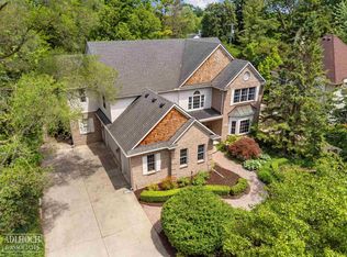 758 Middlesex Rd, Grosse Pointe Park, MI 48230