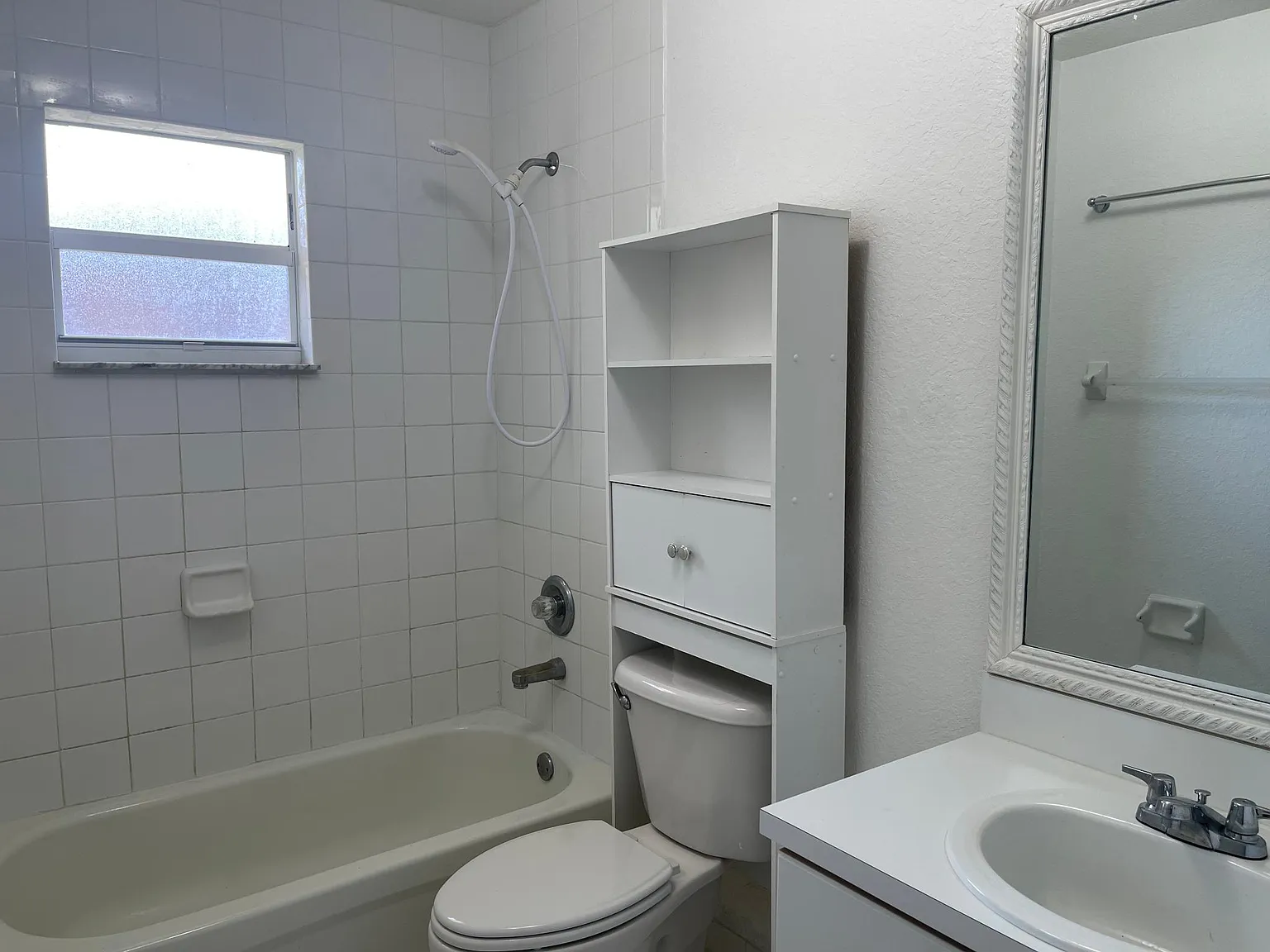 3 bed, 1240 sqft, $2,800 — Photo 3