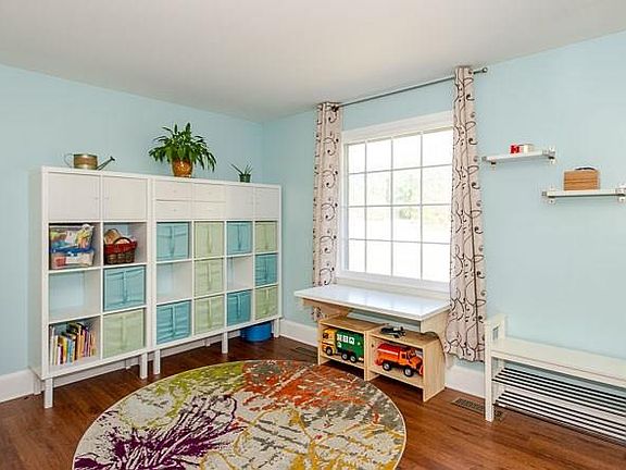 3rd image of 1023 Butternut Dr