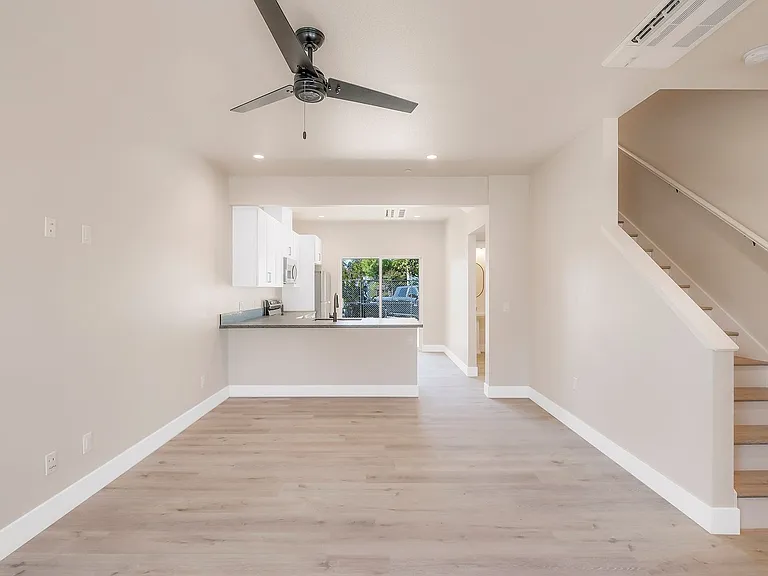 2501 Floral Ave — Photo 15