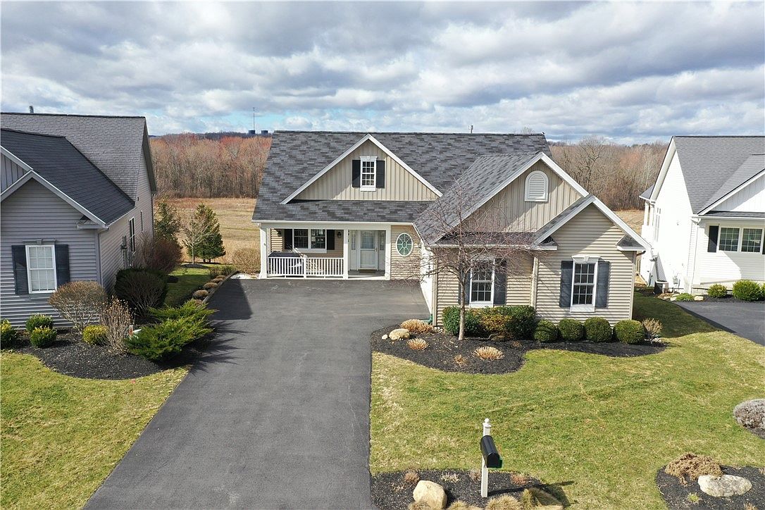3918 Chatham Ln, Canandaigua, NY 14424 Zillow