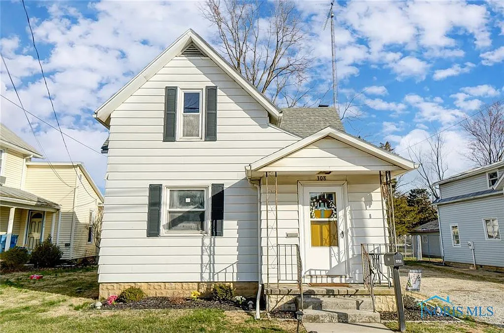 308 Smith St photo 1