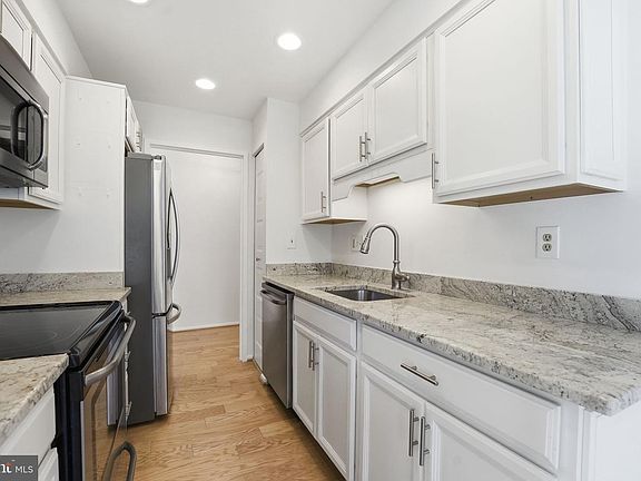 4th image of 2817 Jermantown Rd APT 107