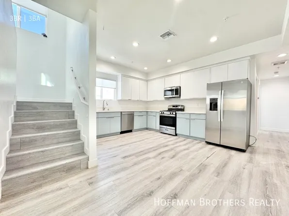 607 W 41st Pl, Los Angeles, CA 90037