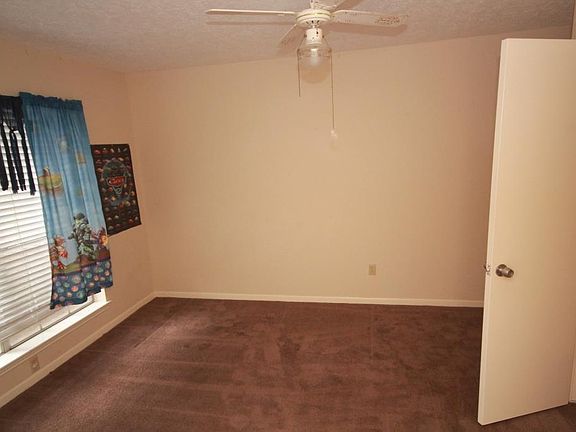 4th image of 22710 Provincial Blvd