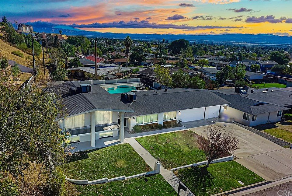 1st image of 3577 Manzanita Dr
