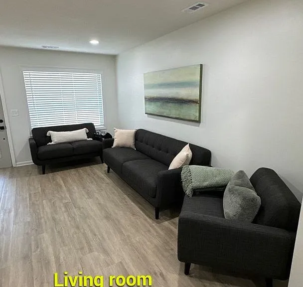 505 NW Holly Ln — Photo 22