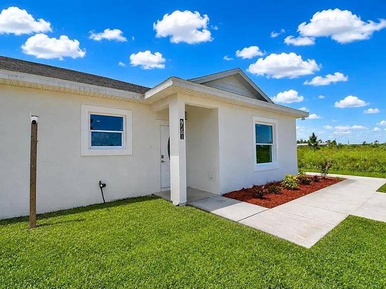7951 Sarasota Dr #B — Photo 1