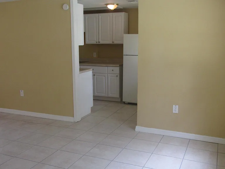 2408 W Fig St #A — Photo 14