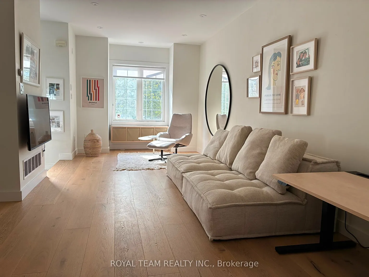 3 bed, $4,200 — Photo 2