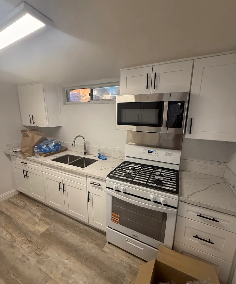4225 Estrella Ave — Photo 2