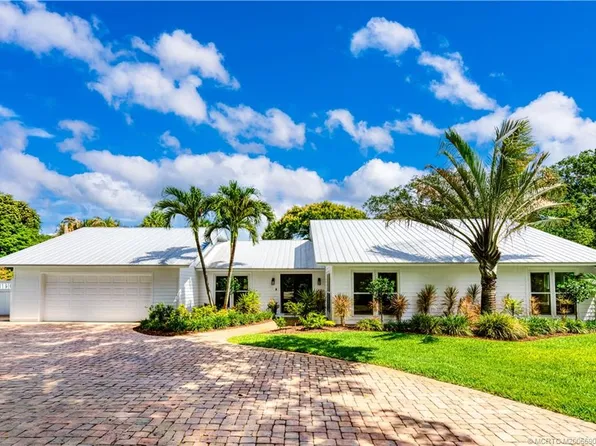 10 Ridgeland Dr, Sewalls Pt, FL 34996