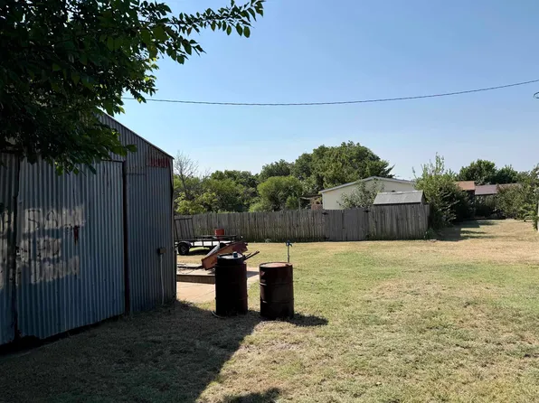 180060 N 2820th Rd, Comanche, OK 73529