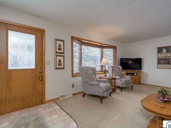 3rd image of 220 Alta Dr